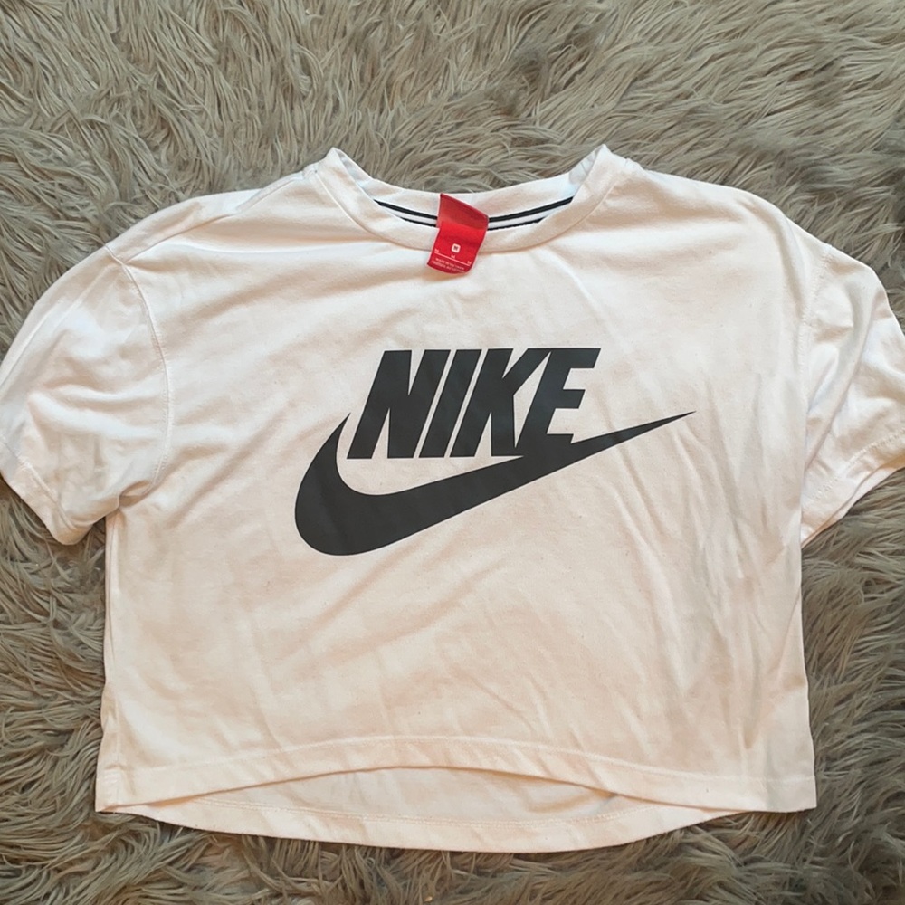 COPY - Nike crop top
